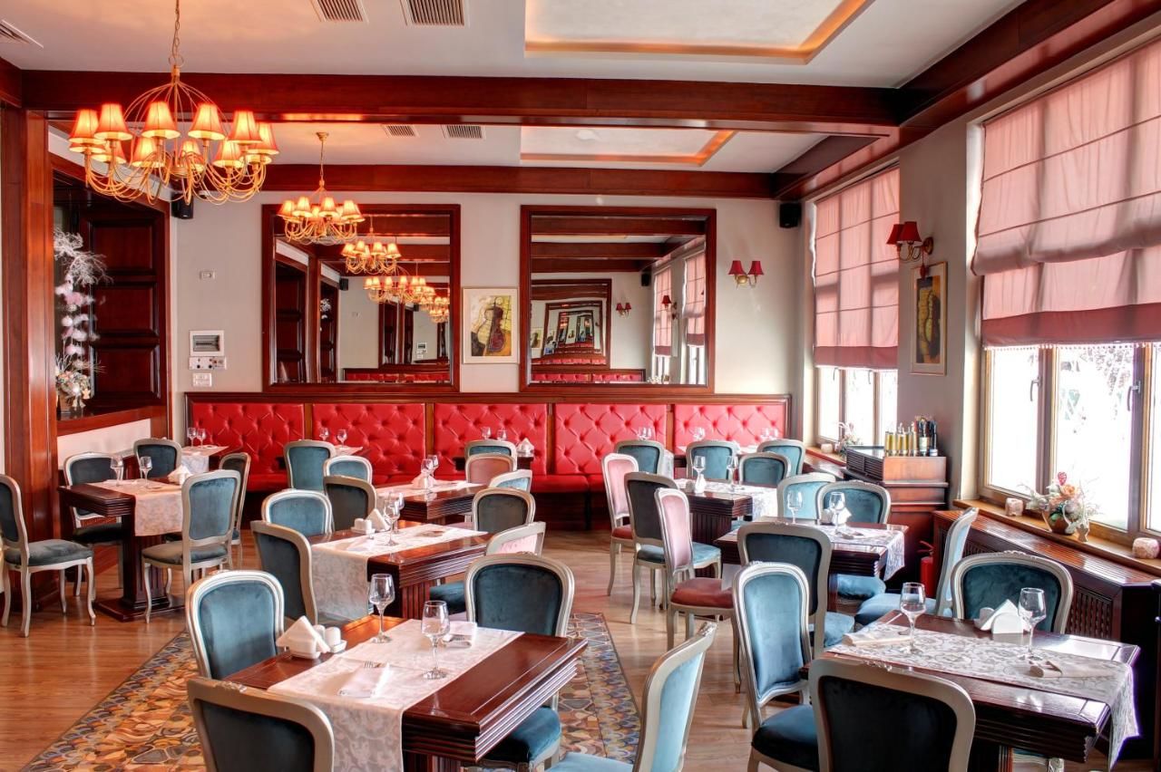 Отель Hotel Dragului Предял-34