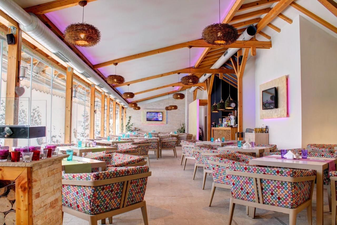 Отель Hotel Dragului Предял-36