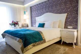 Отель Hotel Dragului Предял Представительский номер с кроватью размера «king-size»-6