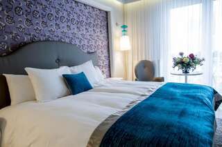 Отель Hotel Dragului Предял Представительский номер с кроватью размера «king-size»-7