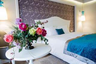 Отель Hotel Dragului Предял Представительский номер с кроватью размера «king-size»-11