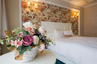Отель Hotel Dragului Предял Представительский номер с кроватью размера «king-size»-14