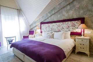 Отель Hotel Dragului Предял Улучшенный двухместный номер с 1 кроватью-12