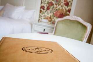 Отель Hotel Dragului Предял Представительский номер с кроватью размера «king-size»-2